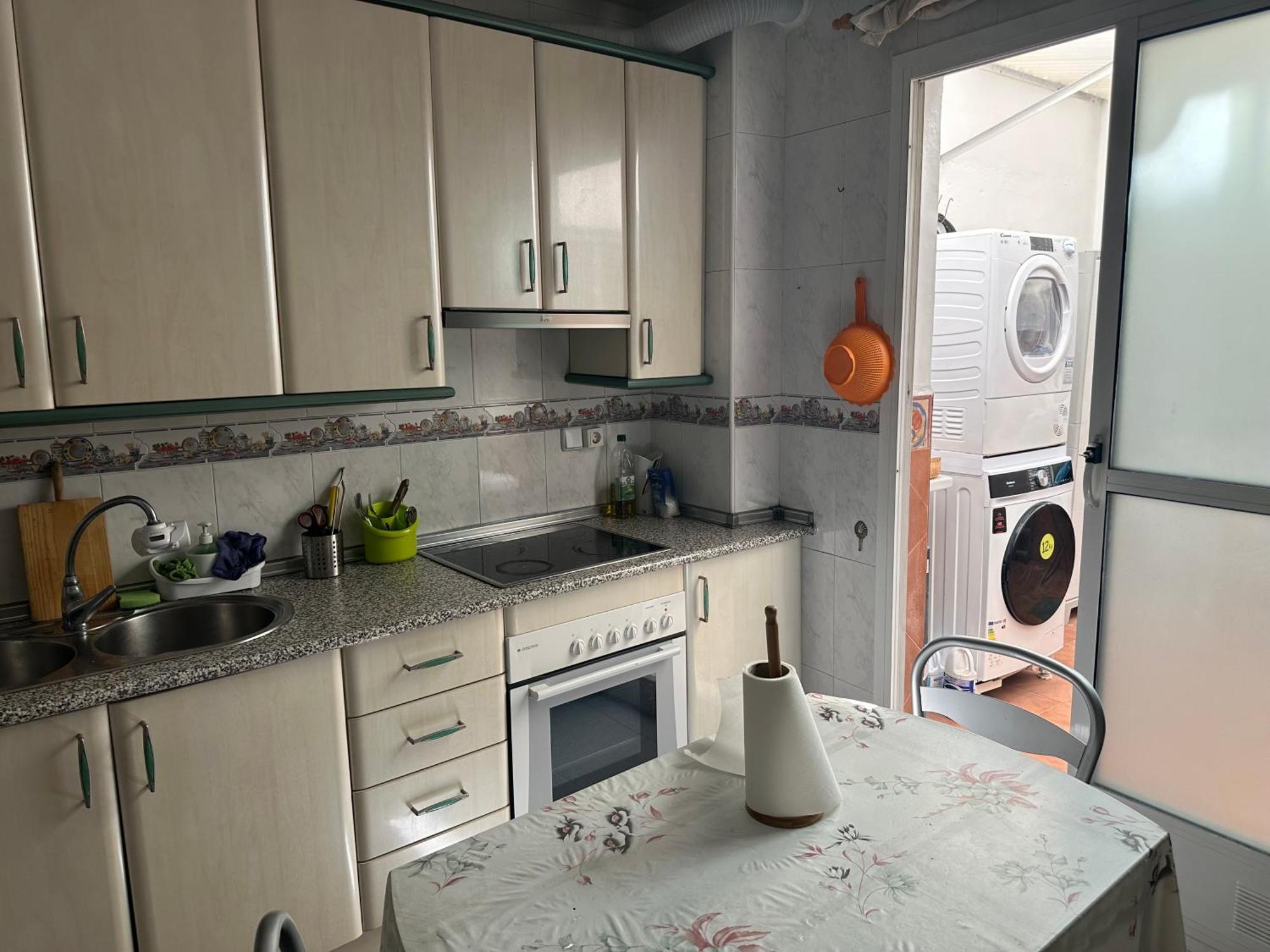 Almeria Centro Habitacion Privada En Apartamento Compartido Buitenkant foto