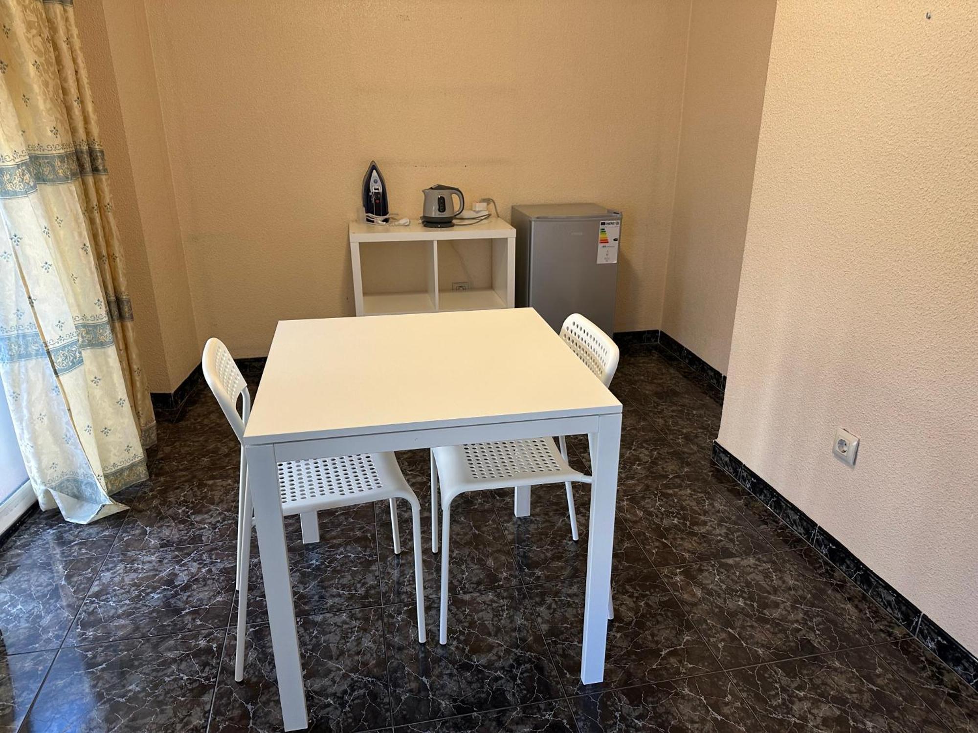 Almeria Centro Habitacion Privada En Apartamento Compartido Buitenkant foto